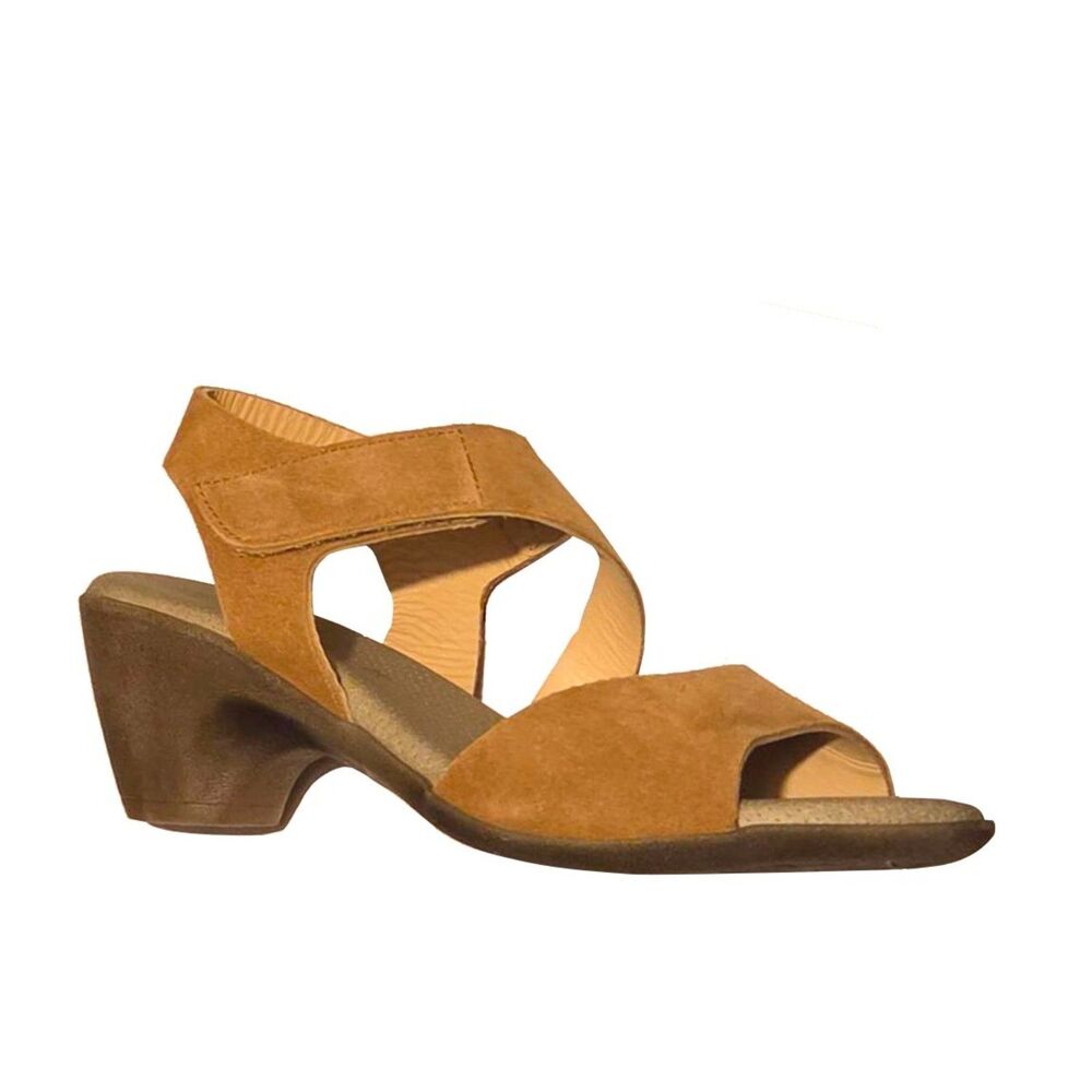 NEW Eric Michael Women Sarit Cognac Chunky Mid Heeled Sandal